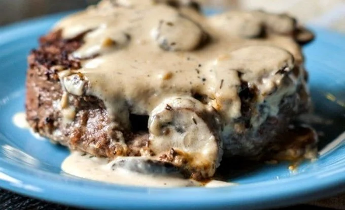 Low Carb Keto Burgers with Creamy Mushroom Sauce Recipe | Keto hamburger steak recipes, Recipes dinner, Recipes to try