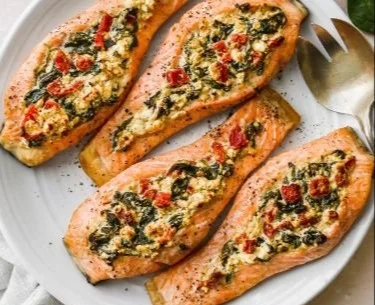 Delicious Minute Stuffed Salmon with Spinach and Feta